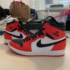 Mens Nike Air Jordan 1 Retro High. Size 8. Rare Air Max Orange / Black. Like New